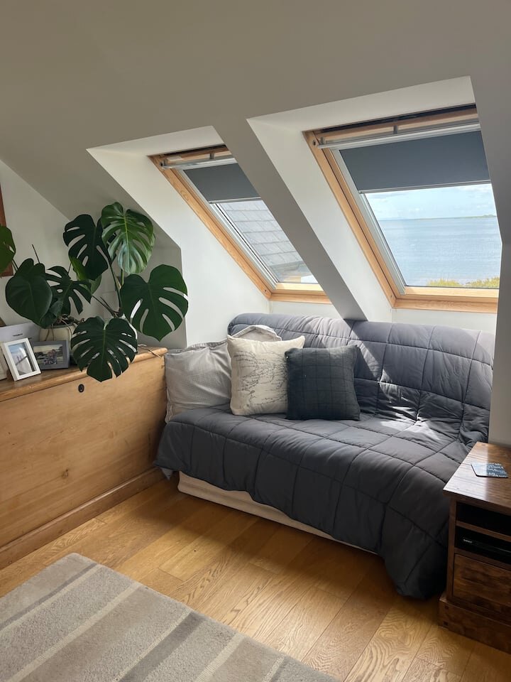 Separate lounge in The Sunset Loft